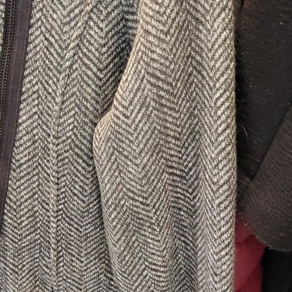 Jacket - Picture 3 of 5